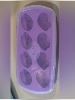 Joie Silicone Cat Shaped Ice Cube Tray with Lid